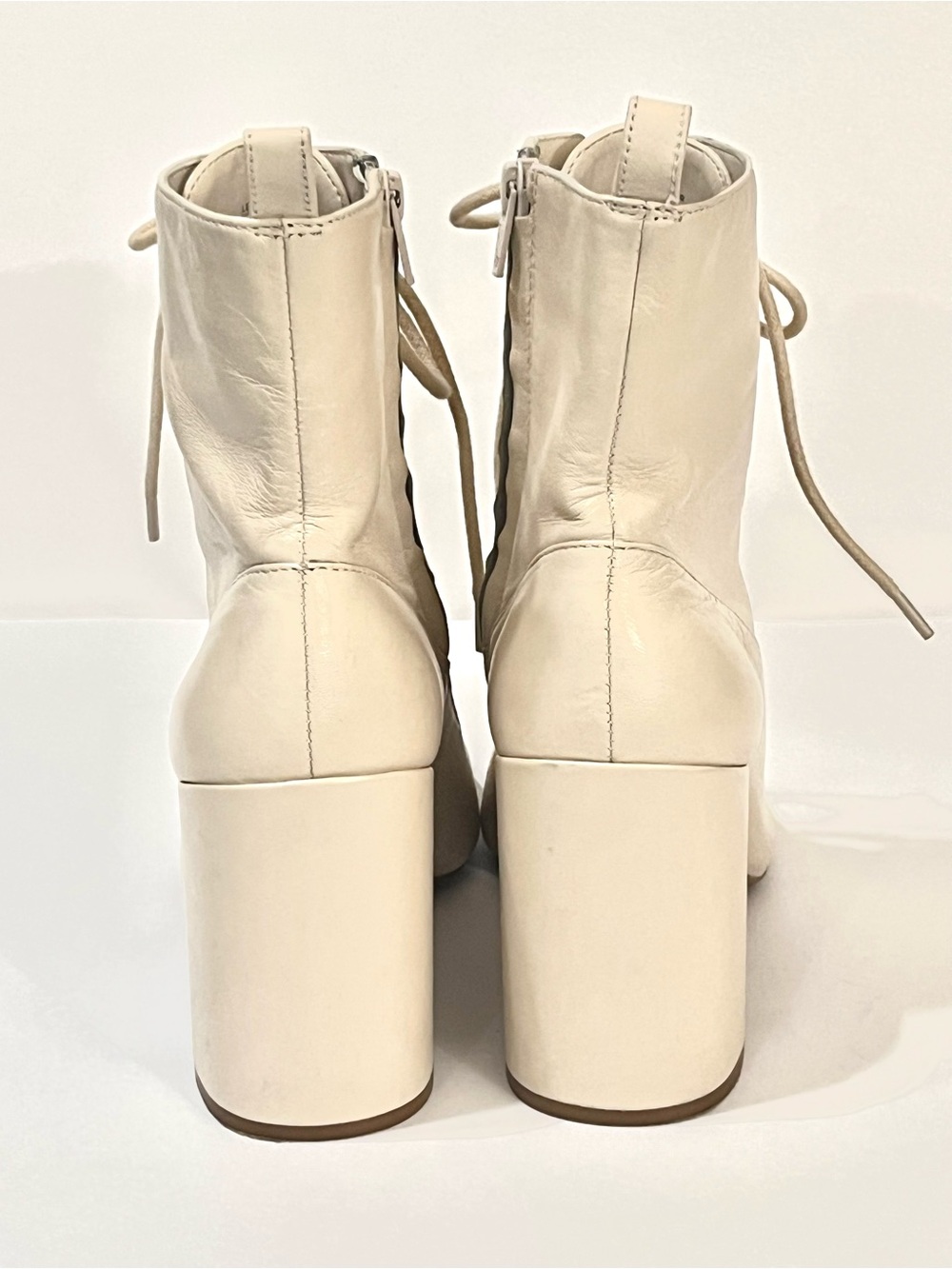 GB Gianni Bini Cream soft Leather Lace-Up Ankle Boots Side Zip Chunky Heel 8.5 - Picture 4 of 9